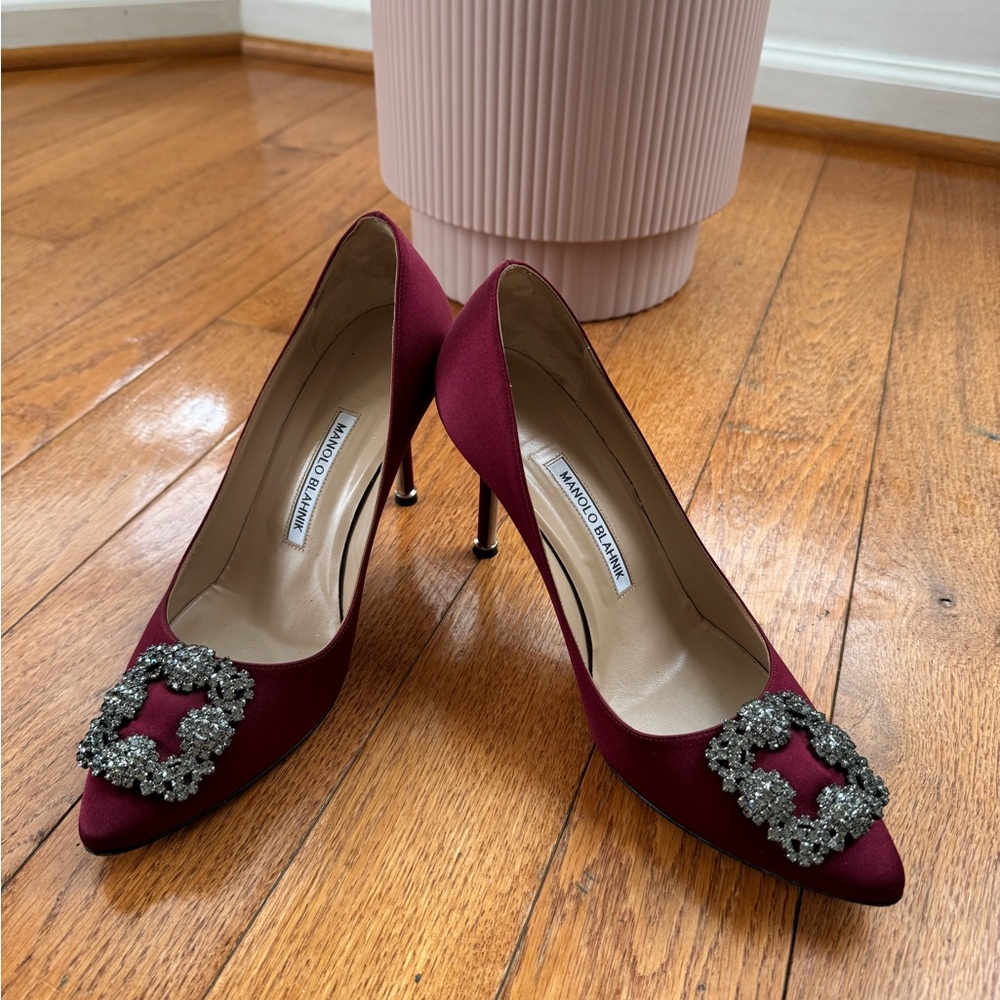 Manolo Blahnik Hangisi Burgundy Satin Crystal Buckle Heels | EU 39 (Fits US 8)